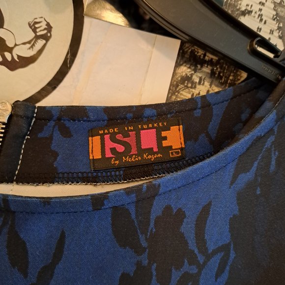 Lace Print, Contemporary Stretch Dress - Picture 2 of 5